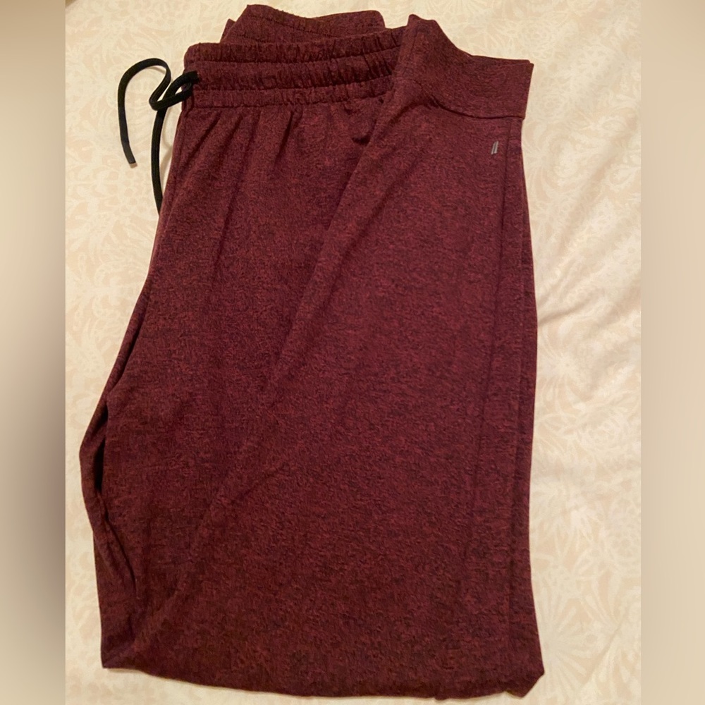 Women’s medium NoBull joggers